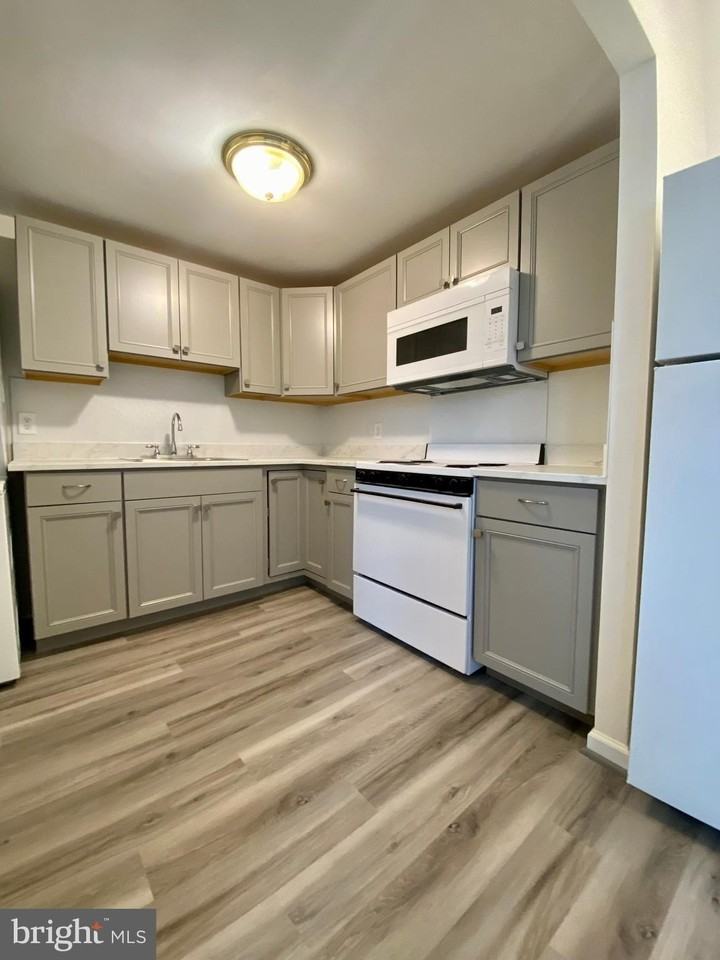 901 S 2nd St Rear B #B - Photo 5 of 13