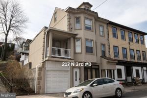 featured image of 217 N 3rd St Unit B #B