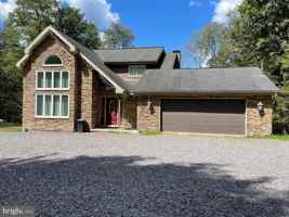 featured image of 157 Main St