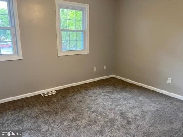 754 Colony Dr - Photo 6 of 9