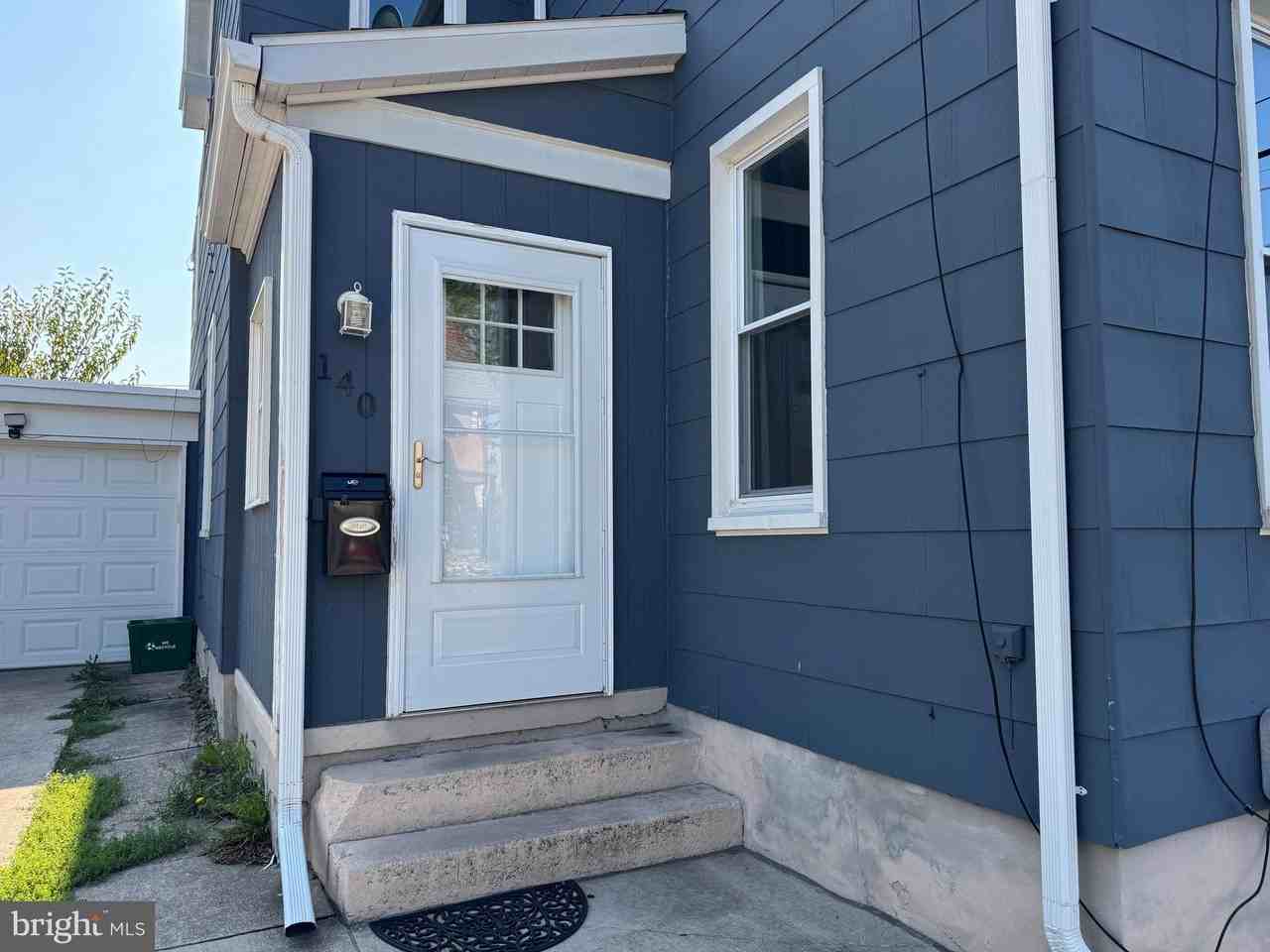 140 E Hanover St - Photo 2 of 20