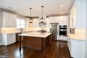 featured image of 497 N Abingdon St