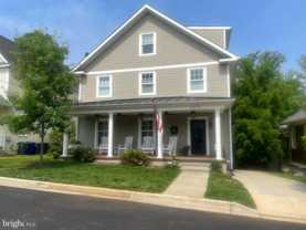 2314 N Kenmore St - Photo 1 of 1