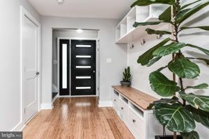 featured image of 2432 S Culpeper St