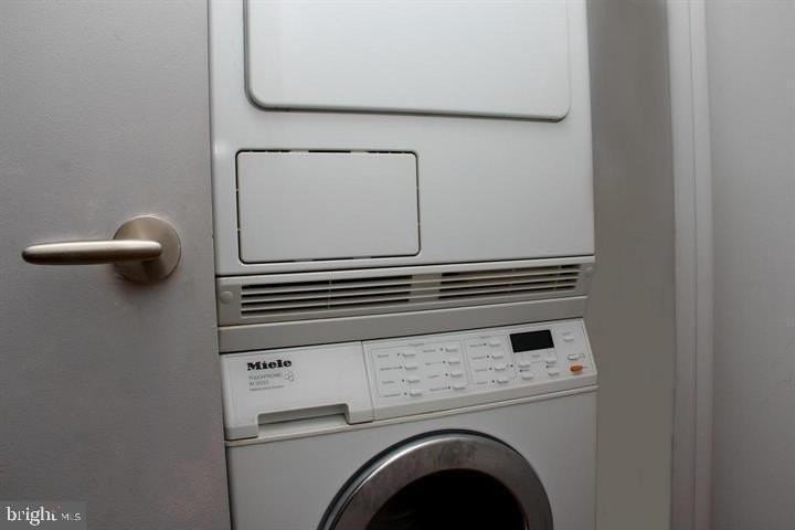 1881 N Nash St Unit 505 #505