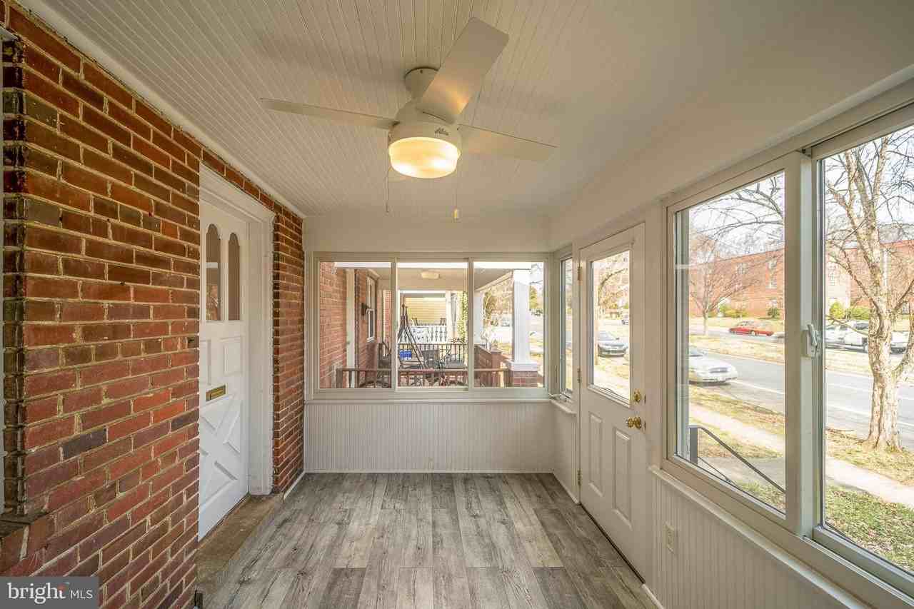 2314 Washington Blvd - Photo 6 of 33