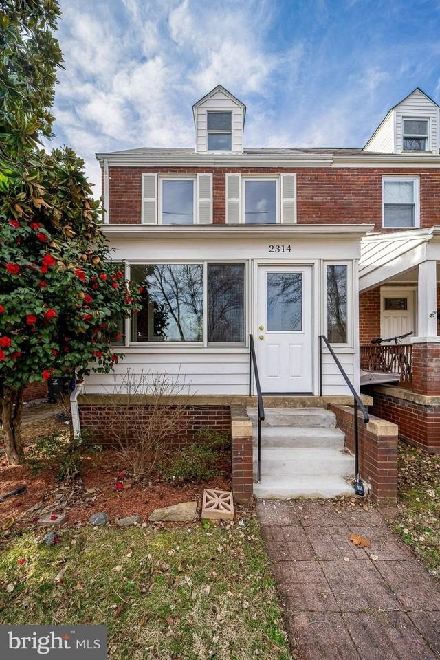 2314 Washington Blvd - Photo 3 of 33