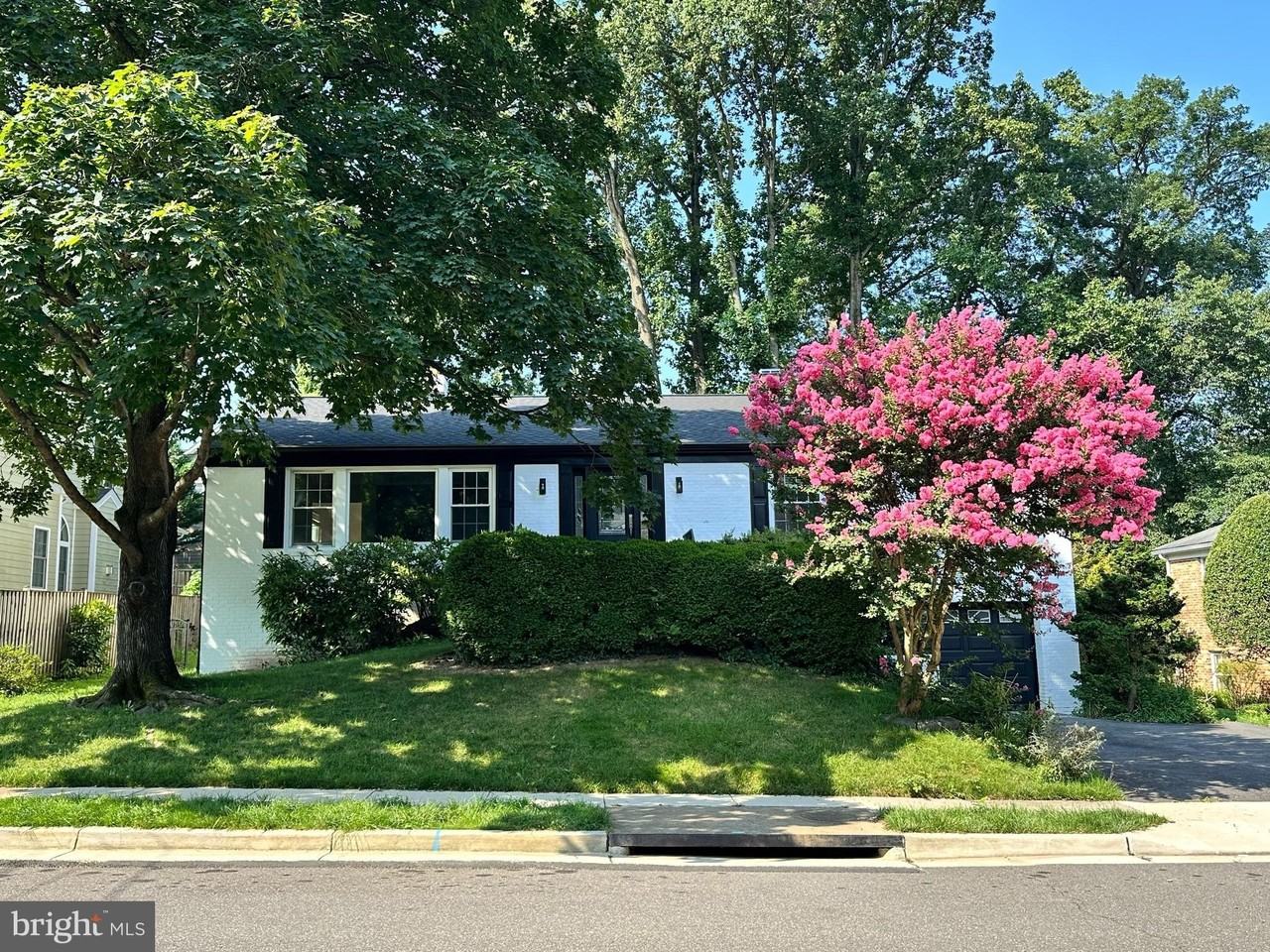 3858 North Tazewell Street - Photo 2 of 29