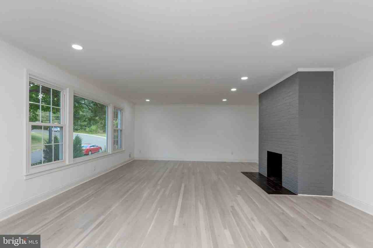 3858 North Tazewell Street - Photo 4 of 29