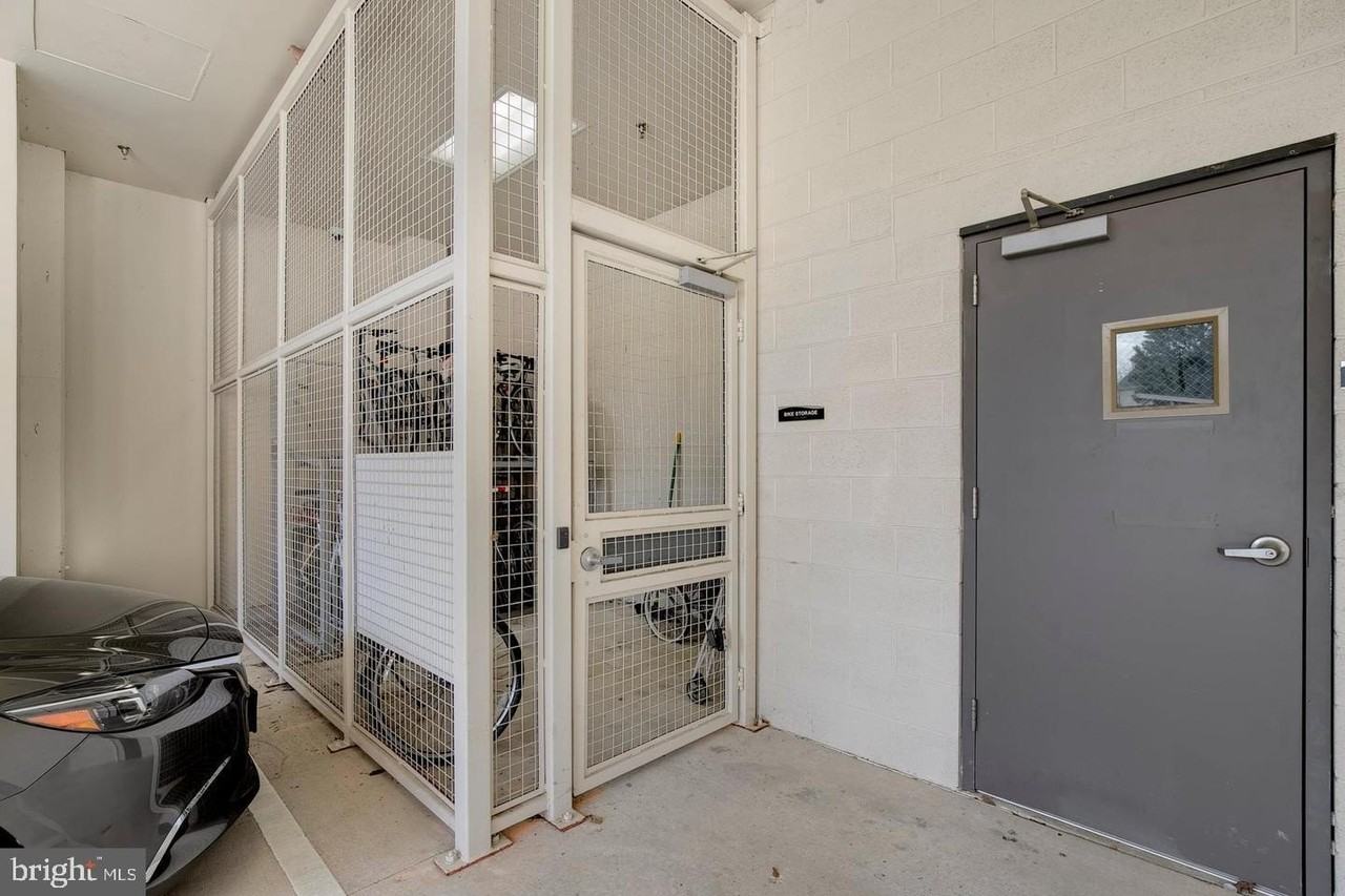 1107 S Walter Reed Dr Apt 302 #302 - Photo 6 of 50