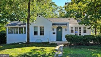 2619 S Joyce St - Photo 1 of 1