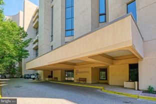 1101 S Arlington Ridge Rd Apt 216 #216 - Photo 1 of 1