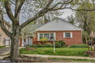 305 S Fenwick St - Photo 1 of 1