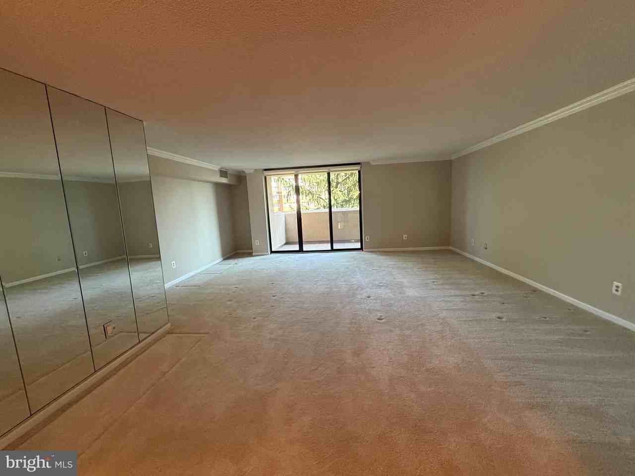 1101 South Arlington Ridge Road #214 - Photo 5 of 41