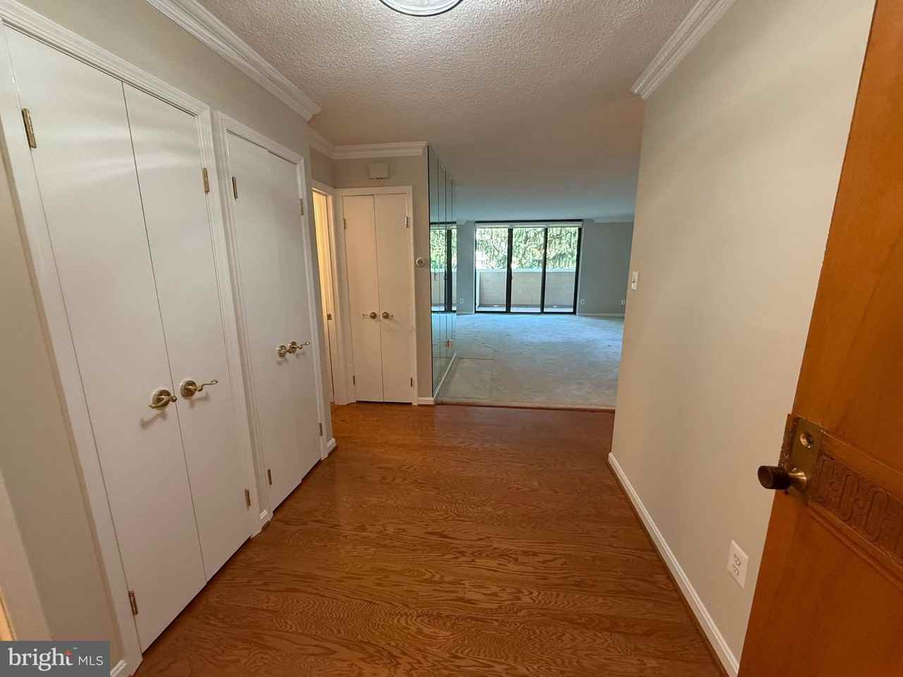 1101 South Arlington Ridge Road #214 - Photo 4 of 41