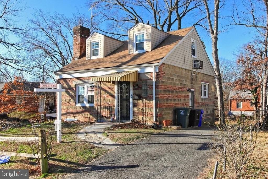 2104 2104 S NELSON Street - Photo 3 of 32