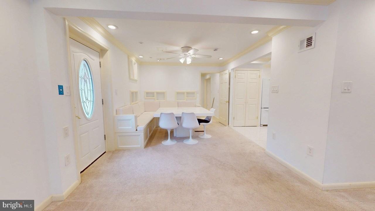 4145 4145 N 21ST Road N unit: B #B - Photo 6 of 29