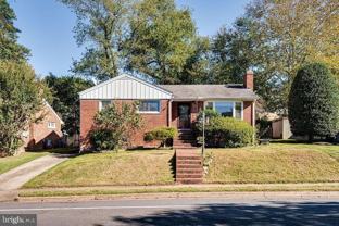 869 Patrick Henry Dr - Photo 1 of 1