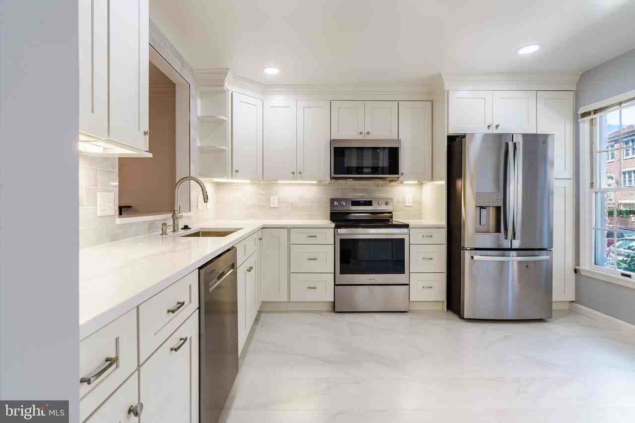 112 Gretna Green Court - Photo 7 of 37