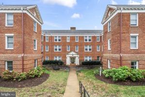 featured image of 922 South Washington Street #102