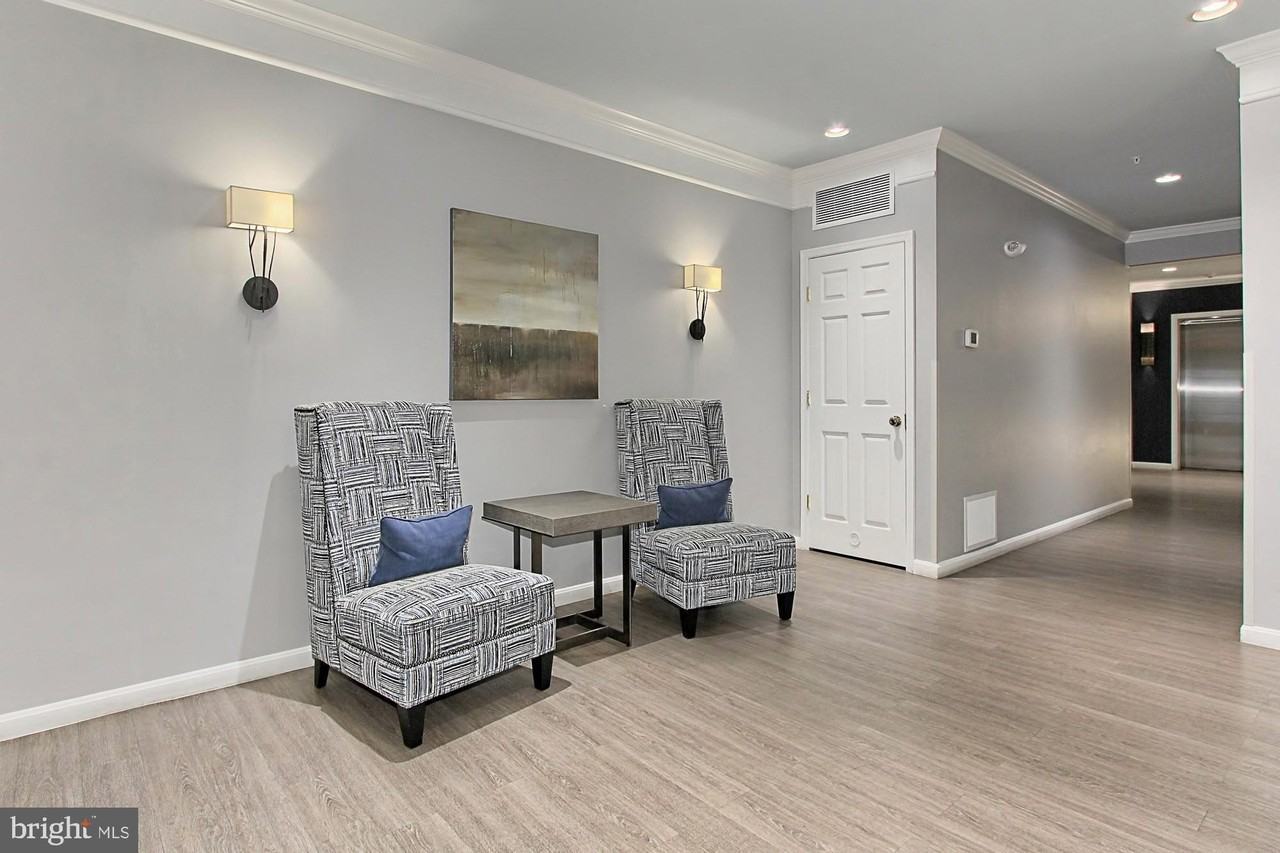 5120 Donovan Dr Apt 107 #107 - Photo 7 of 50