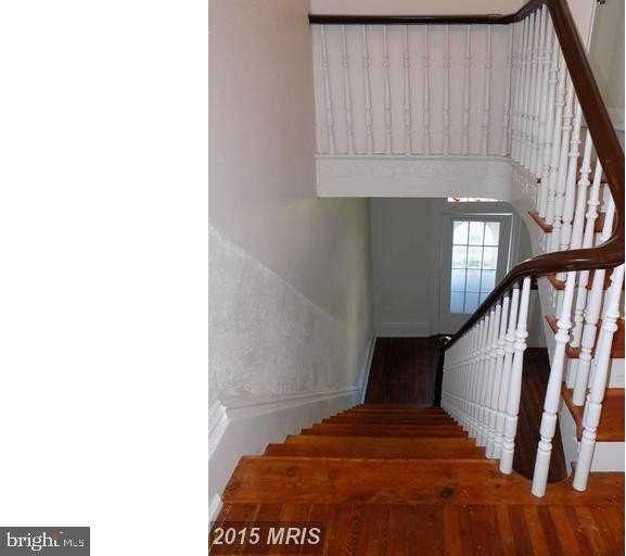 113 E Main St Apt 4 #4 - Photo 2 of 8