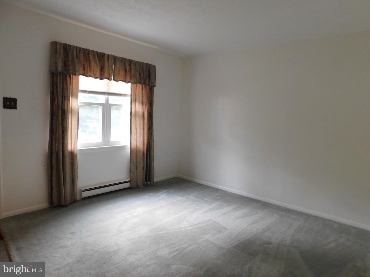 205 Moore Drive - Photo 4 of 17