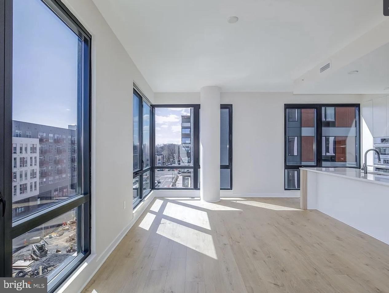 255 W Falls Station Blvd Unit 701 #701 - Photo 2 of 20