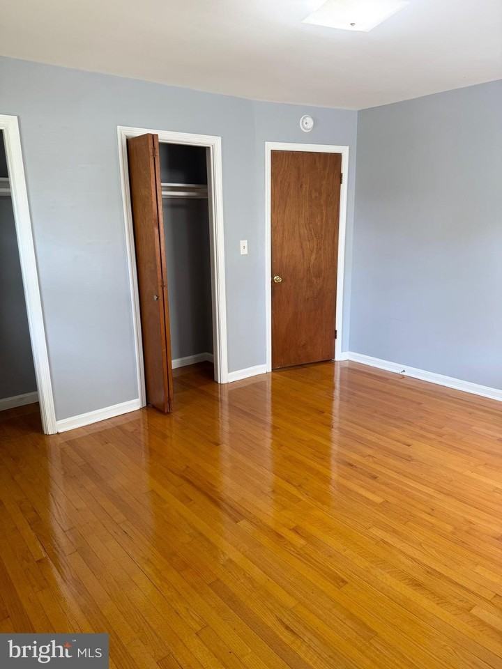 1212 Payne St - Photo 7 of 12