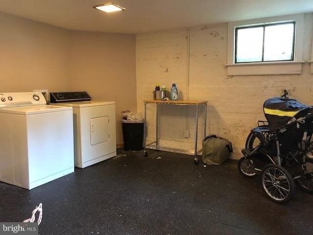 1122 Caroline St Apt 4 #4 - Photo 2 of 15