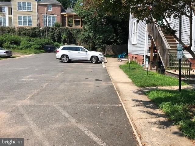 1122 Caroline St Apt 4 #4 - Photo 3 of 15