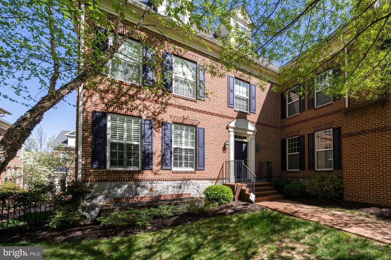 3911 Chain Bridge Rd - Photo 4 of 50