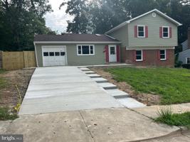 featured image of 7810 Newington Woods Dr