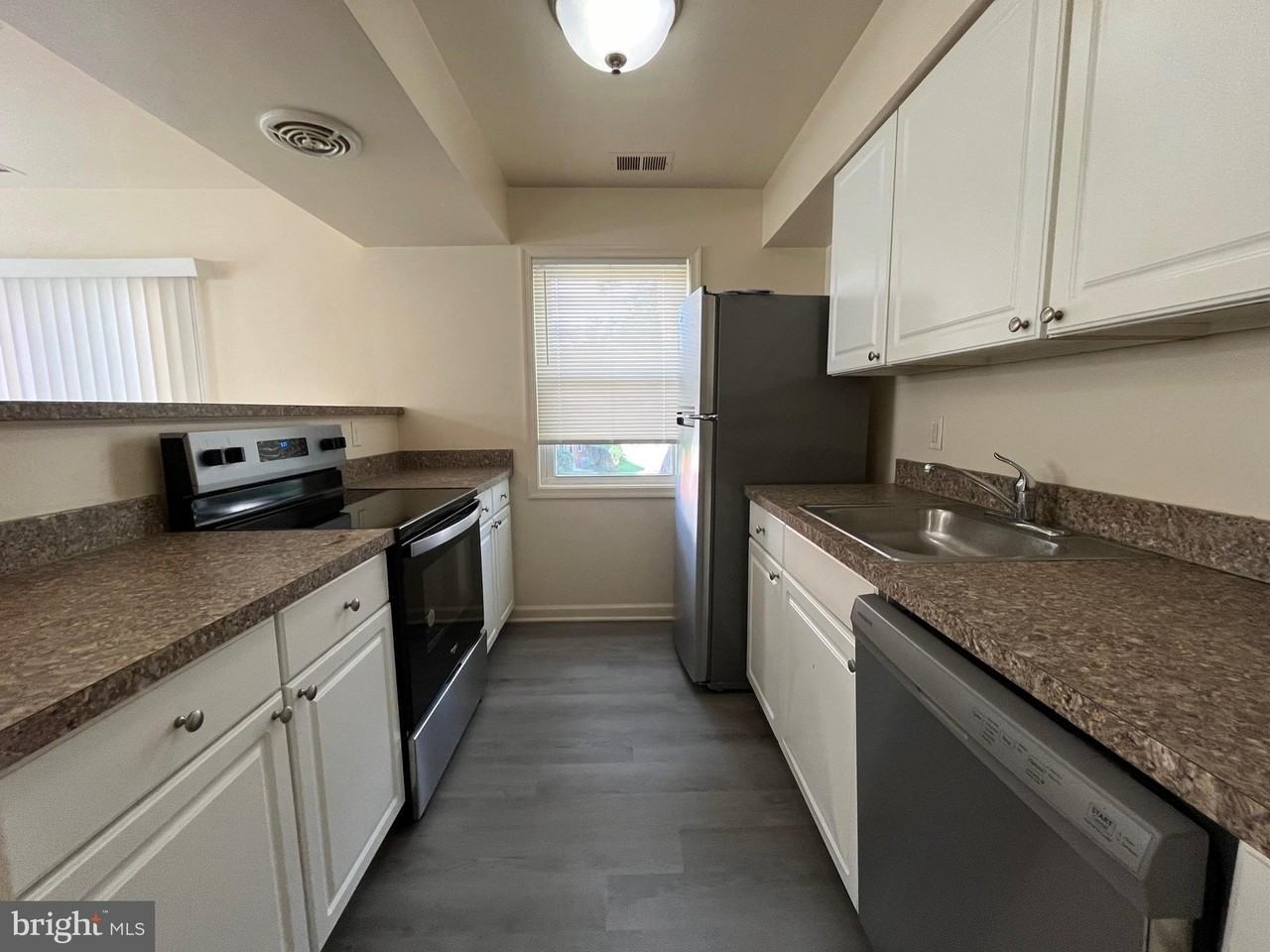 9639 Hagel Cir #28C - Photo 7 of 22