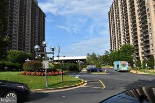 3705 S George Mason Dr Apt 908s #908S - Photo 1 of 1