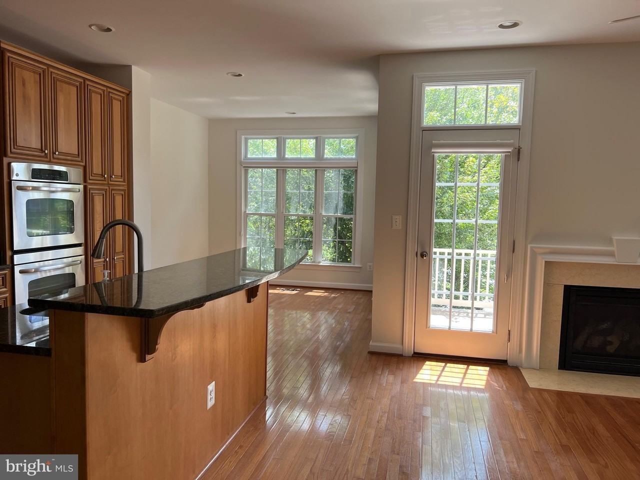 11463 Easton Lane #35 - Photo 5 of 34