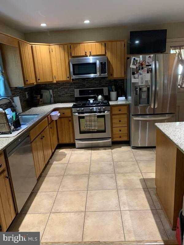 6902 Stoneybrooke Ln - Photo 2 of 11