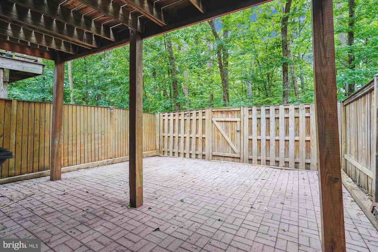 6760 Cardinal Woods Court - Photo 3 of 20