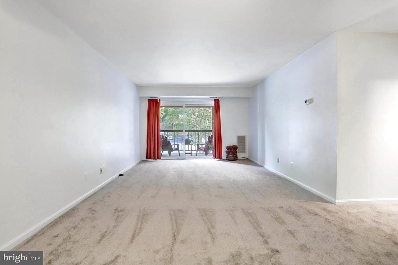 5912 Cove Landing Rd Apt 301 #301 - Photo 3 of 30