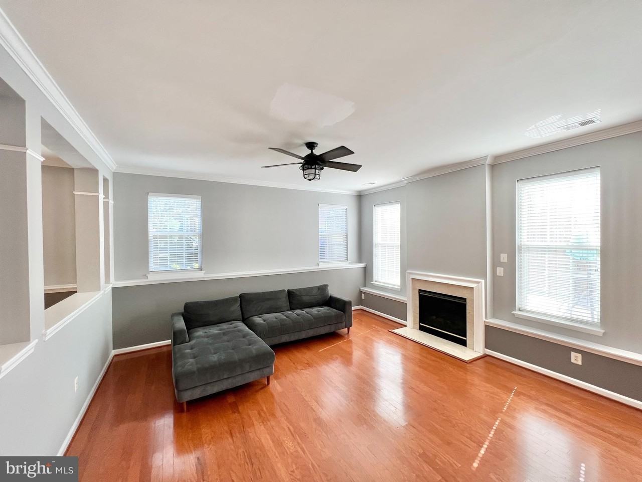 4240 Sonia Court - Photo 4 of 25