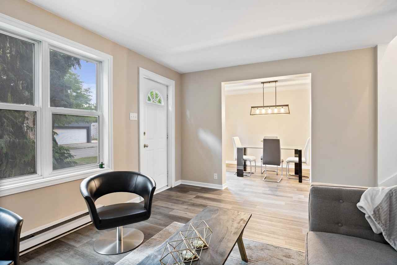 2123 Ontario St - Photo 2 of 20