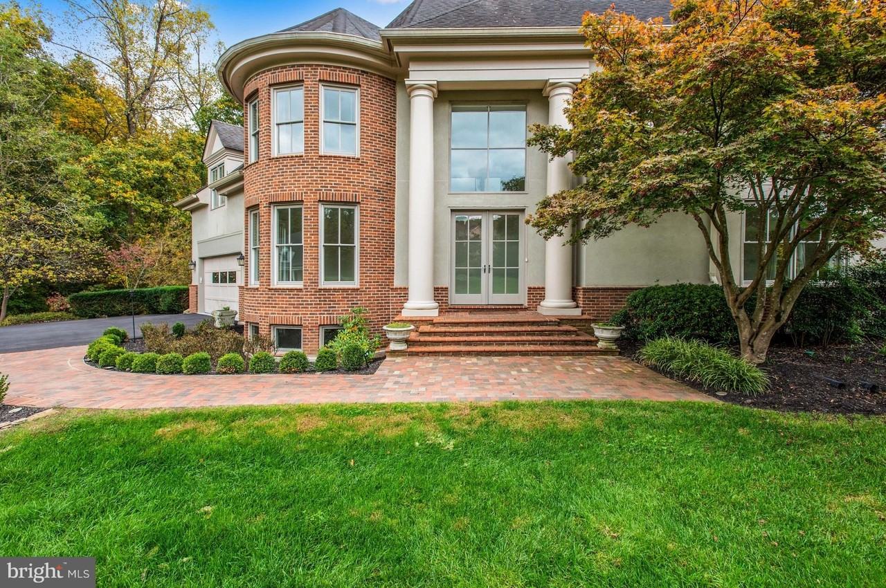 10747 Riverscape Run - Photo 4 of 37