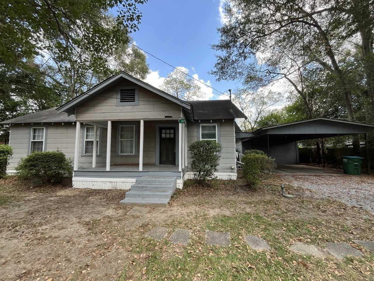 207 S George Ave - Photo 2 of 20