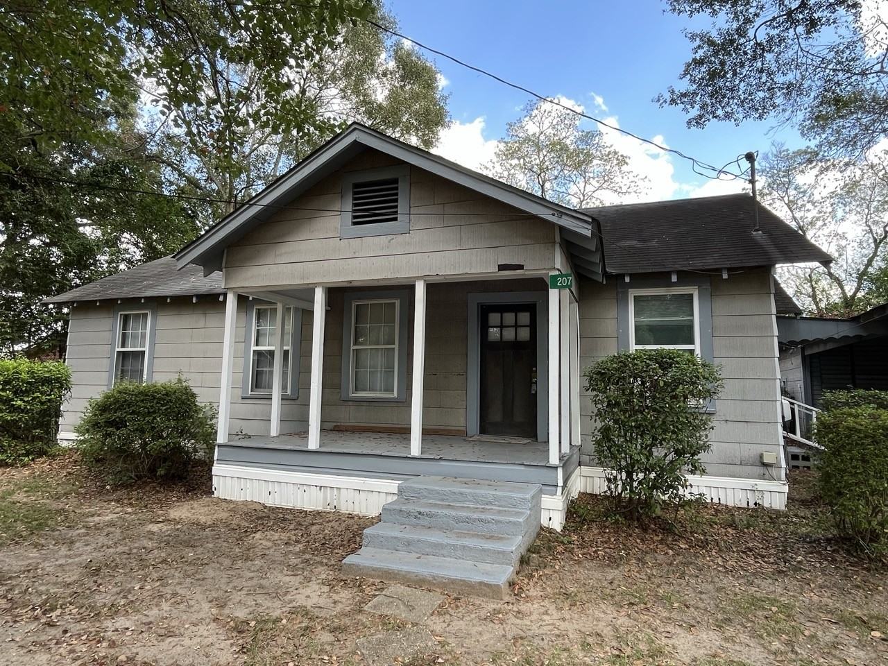 207 S George Ave - Photo 3 of 20