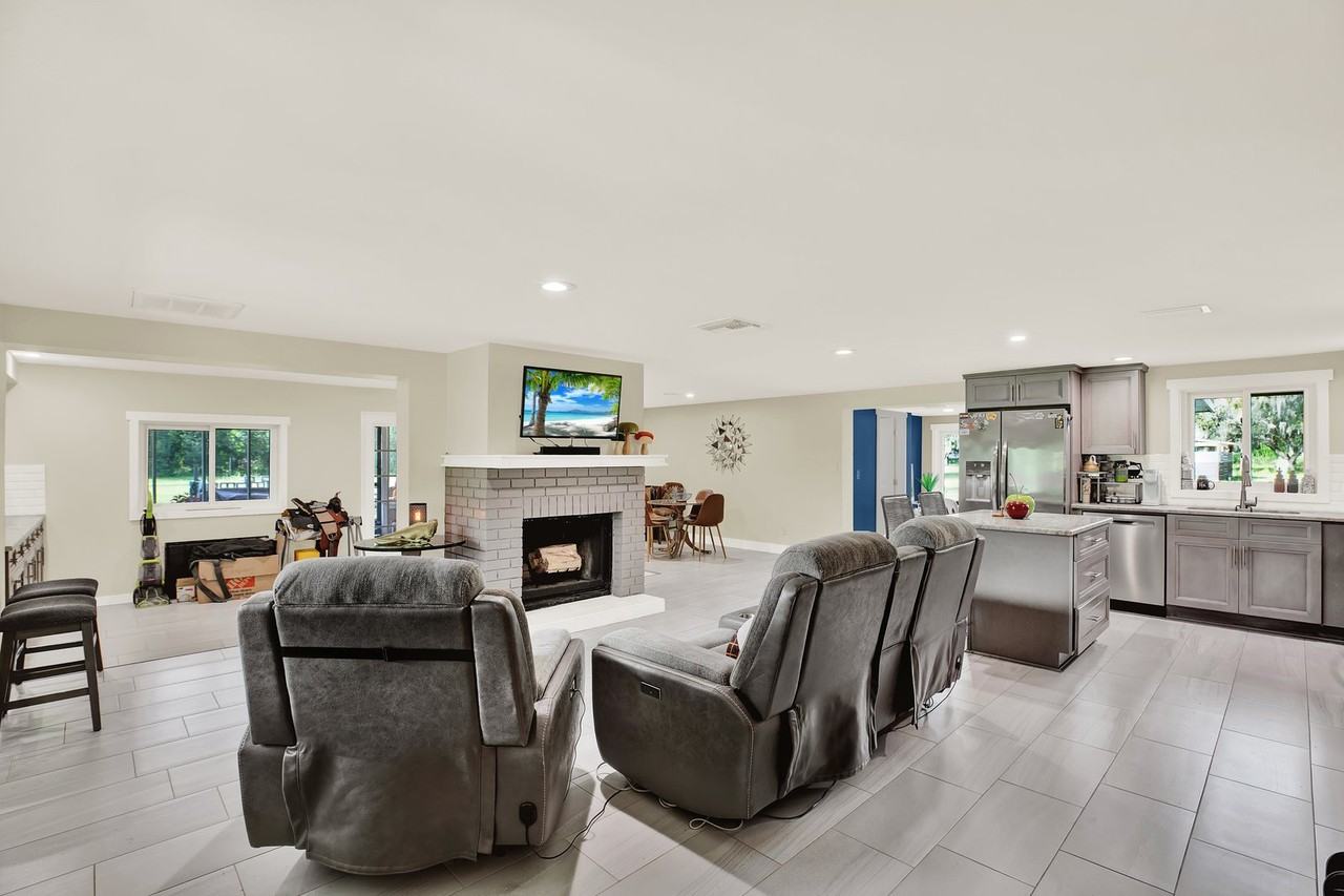 18321 Edgewood Drive - Photo 2 of 18