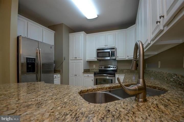 9404 Regency Crest Dr - Photo 7 of 25