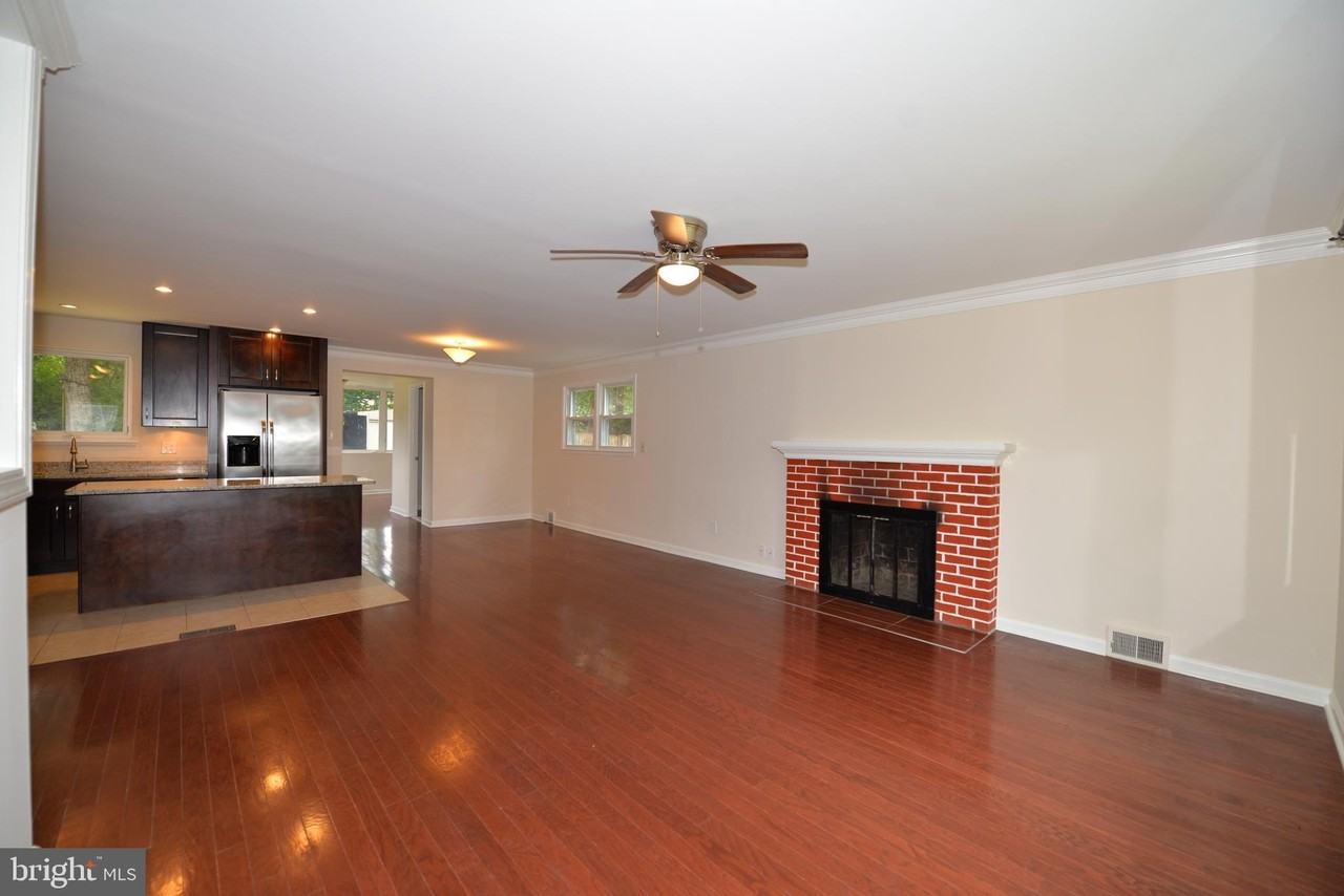 5224 Forman Court - Photo 4 of 16