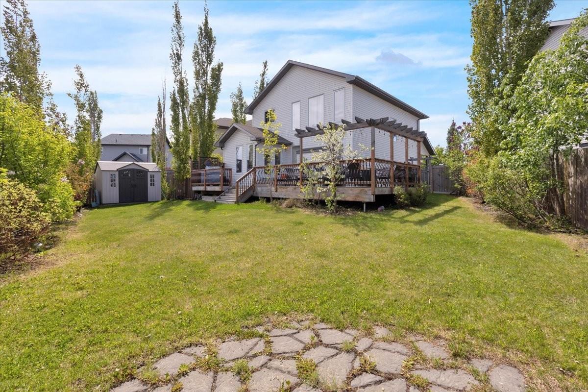 815 Foxwood Bay - Photo 3 of 48