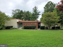 featured image of 2030 Greenwich St