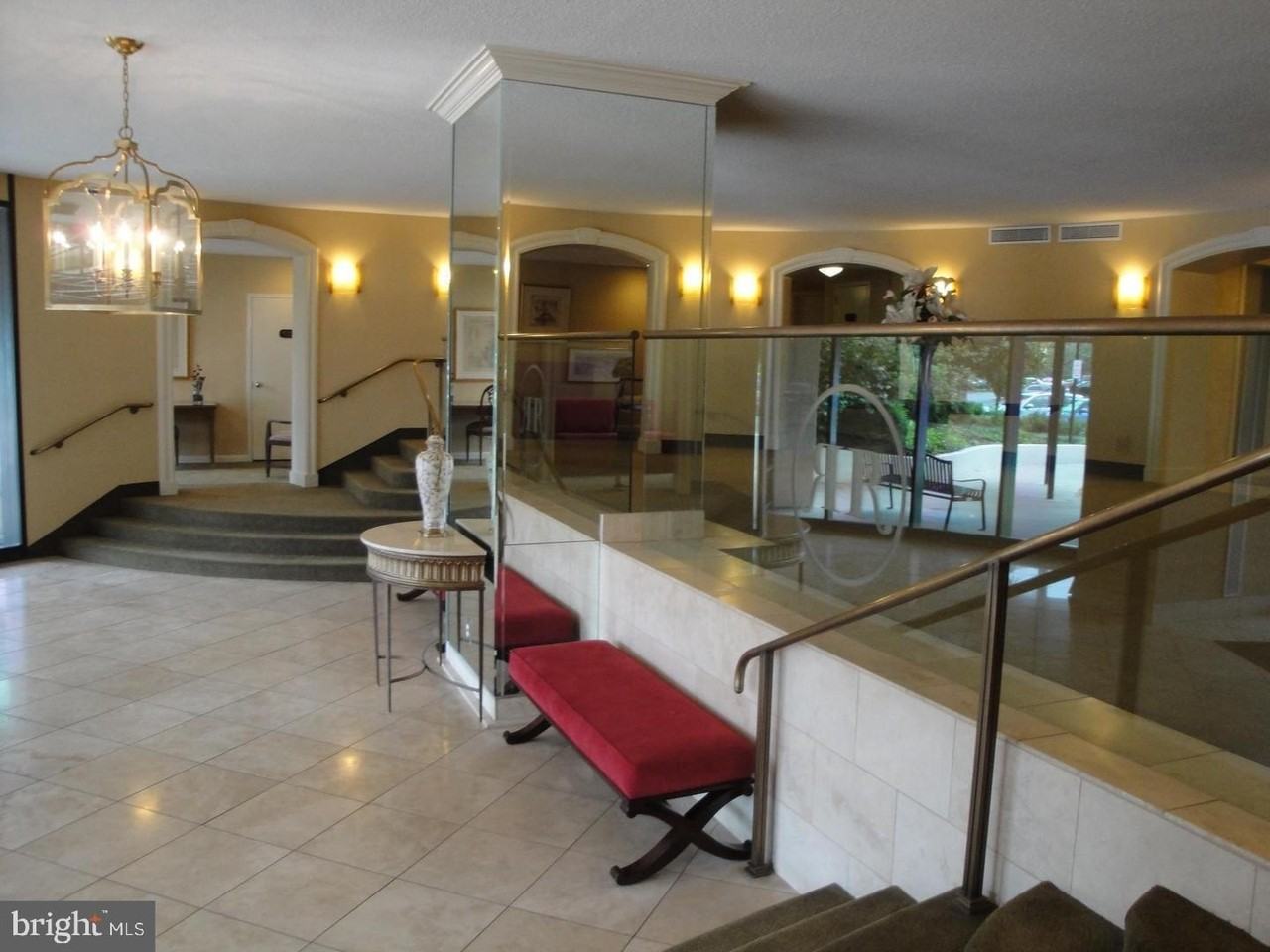 8360 Greensboro Dr Unit 811 #811 - Photo 5 of 44